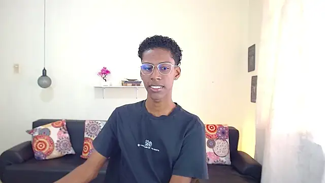 Snapshot of maiki18_ chatting on 17, 1, 2025 maiki18 online show from 17, 1, 2025