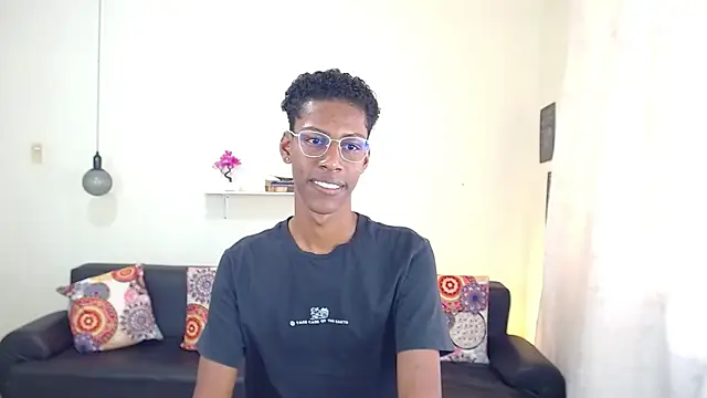 Snapshot of maiki18_ chatting on 17, 1, 2025 maiki18 online show from 17, 1, 2025