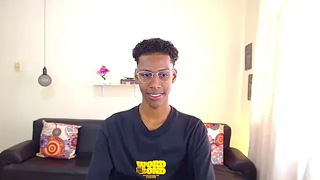 Snapshot of maiki18_ chatting on 24, 1, 2025 maiki18 online show from 24, 1, 2025