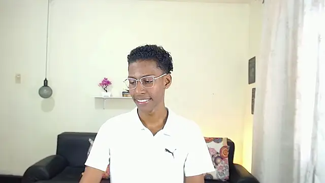 Snapshot of maiki18_ chatting on 3, 2, 2025 maiki18 online show from 3, 2, 2025