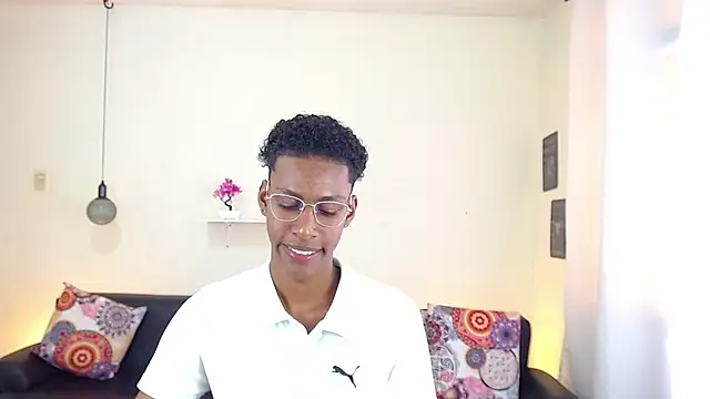 Snapshot of maiki18_ chatting on 12, 2, 2025 maiki18 online show from 12, 2, 2025