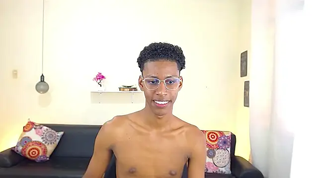 Snapshot of maiki18_ chatting on 21, 2, 2025 maiki18 online show from 21, 2, 2025