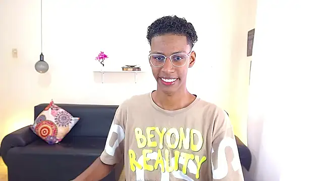 Snapshot of maiki18_ chatting on 25, 2, 2025 maiki18 online show from 25, 2, 2025