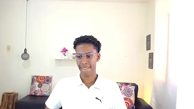 Snapshot of maiki18_ chatting on 10, 3, 2025 maiki18 online show from 10, 3, 2025