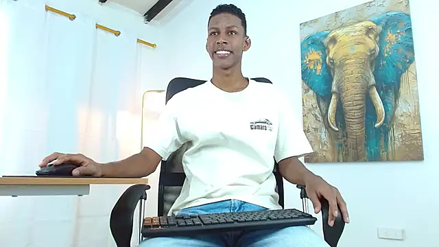 Snapshot of maiki18_ chatting on 15, 9, 2025 maiki18 online show from 15, 9, 2025