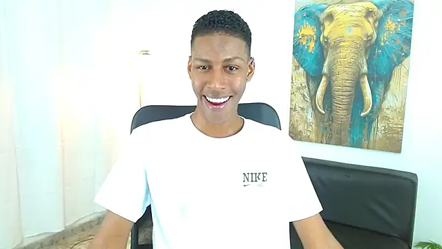 maiki18  online show from 12, 11, 2025