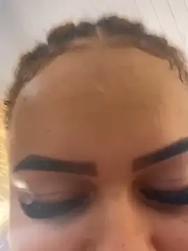 Snapshot of Lolacavalona chatting on 15, 1, 2025 Lolacavalona online show from 15, 1, 2025