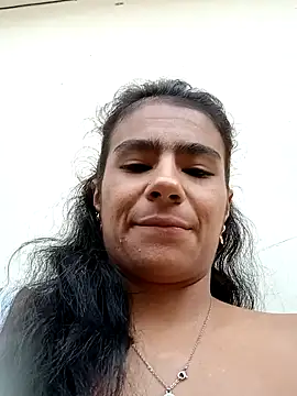 Snapshot of Leslly_ chatting on 21, 12, 2024 Leslly online show from 21, 12, 2024