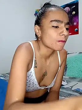 Snapshot of Leslly_ chatting on 31, 12, 2024 Leslly online show from 31, 12, 2024