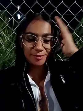 Snapshot of Leslly_ chatting on 31, 5, 2026 Leslly online show from 31, 5, 2026