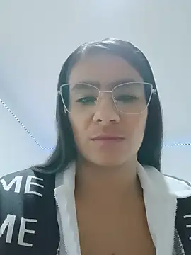 Snapshot of Leslly_ chatting on 10, 7, 2026 Leslly online show from 10, 7, 2026