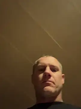 Freakslut007 online show from 25, 1, 2025