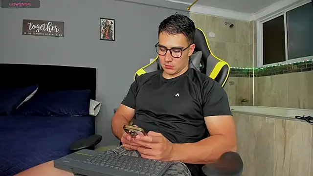 owengray2n online show from 28, 2, 2025