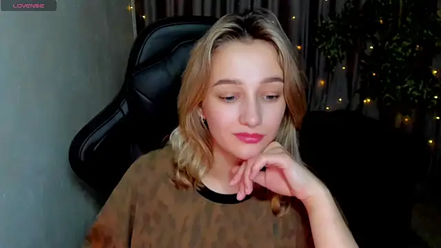 Snapshot of Sinty_Noria chatting on 21, 2, 2025 Sinty Noria online show from 21, 2, 2025