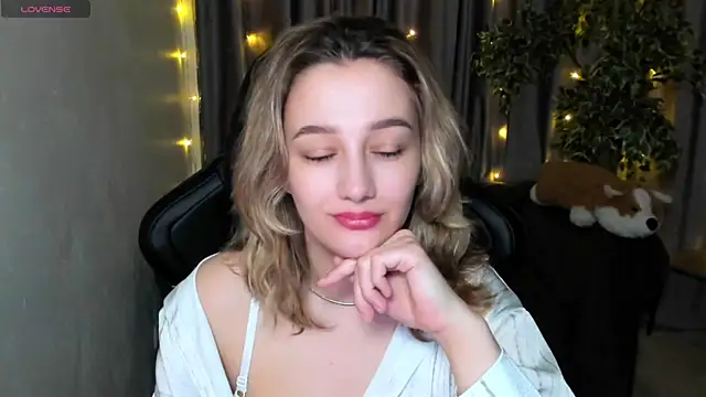 Snapshot of Sinty_Noria chatting on 4, 3, 2025 Sinty Noria online show from 4, 3, 2025
