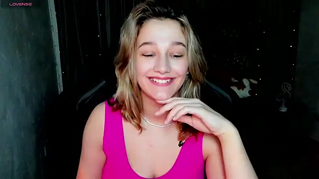 Snapshot of Sinty_Noria chatting on 5, 3, 2025 Sinty Noria online show from 5, 3, 2025