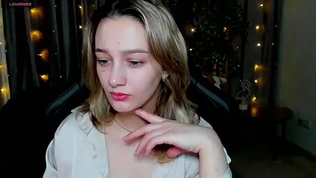 Snapshot of Sinty_Noria chatting on 10, 3, 2025 Sinty Noria online show from 10, 3, 2025