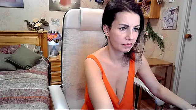 Snapshot of Kendra_Mom chatting on 22, 2, 2025 Kendra Mom online show from 22, 2, 2025