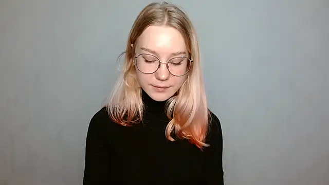 cindi hot online show from 7, 1, 2025