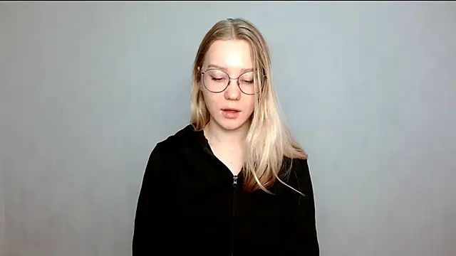 cindi hot online show from 3, 3, 2025