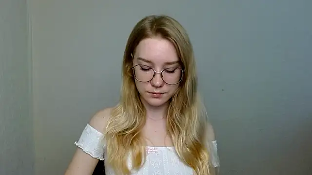 cindi hot online show from 19, 11, 2025