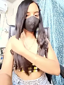 Snapshot of Parinaaz18 chatting on 20, 4, 2026 Parinaaz18 online show from 20, 4, 2026