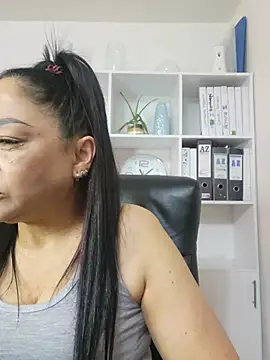 Snapshot of Gina_Myers chatting on 22, 5, 2026 Gina Myers online show from 22, 5, 2026