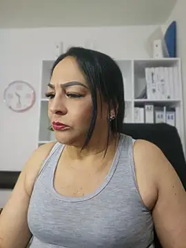 Snapshot of Gina_Myers chatting on 21, 6, 2026 Gina Myers online show from 21, 6, 2026