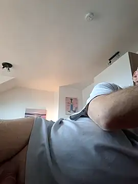 Milkasahne64 online show from 1, 11, 2025