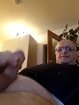 Milkasahne64 online show from 24, 3, 2026