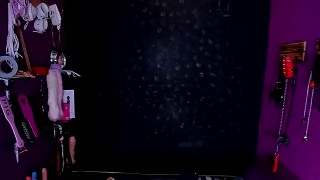 Alexa Slave online show from 17, 9, 2025