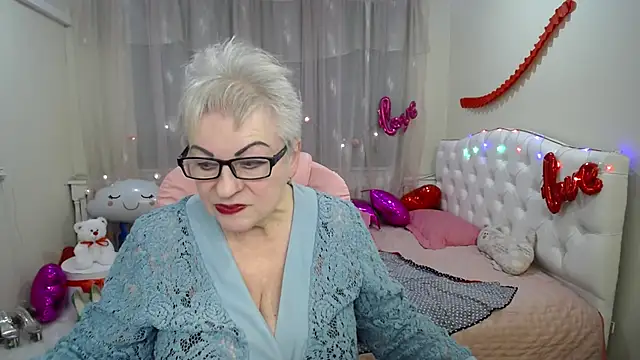 KayleSmoll online show from 1, 3, 2025