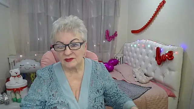 KayleSmoll online show from 13, 3, 2025