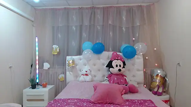 KayleSmoll online show from 19, 9, 2025