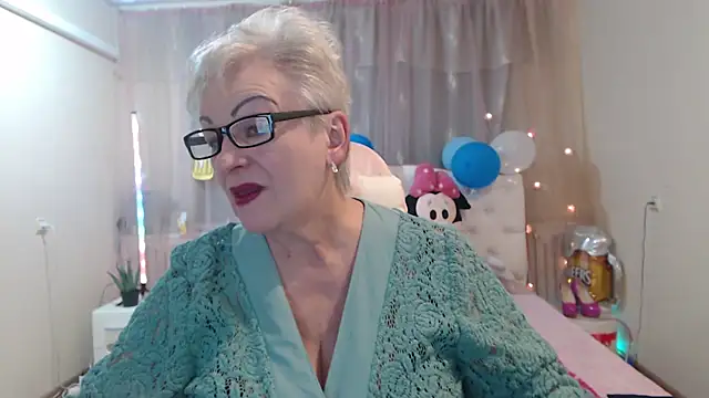 KayleSmoll online show from 2, 10, 2025