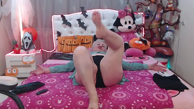 KayleSmoll online show from 21, 10, 2025