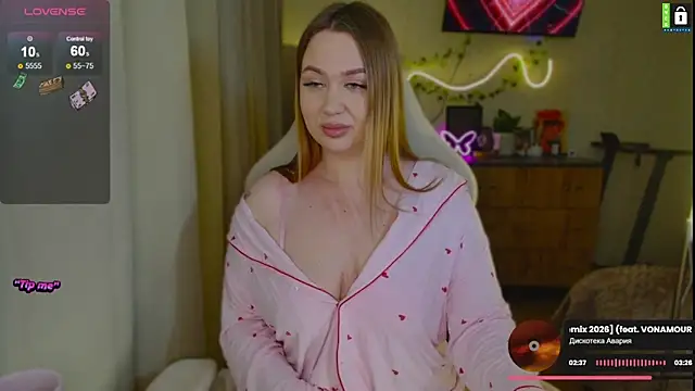 -LinaLove- online show from 18, 4, 2026