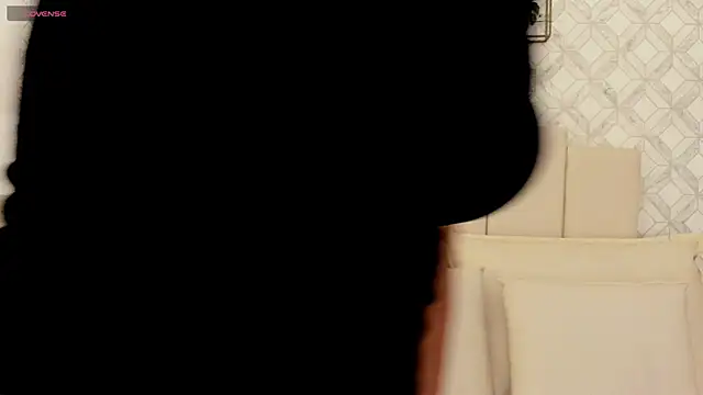 Snapshot of MarianaSanz chatting on 21, 2, 2025 MarianaSanz online show from 21, 2, 2025