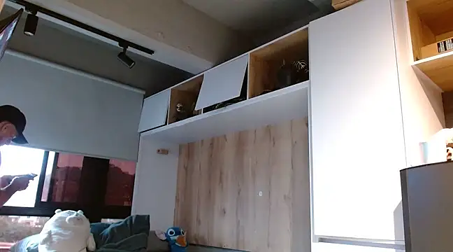Nathan Mendoza online show from 4, 3, 2025