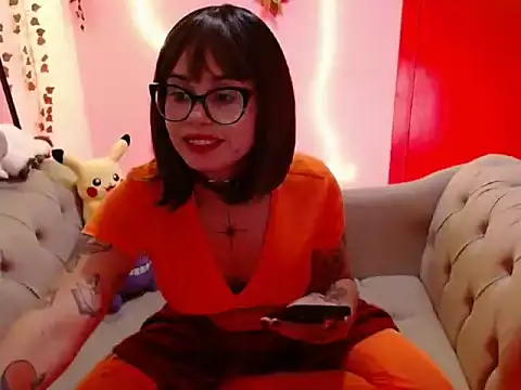 Snapshot of ellaxblair chatting on 23, 10, 2025 ellaxblair online show from 23, 10, 2025