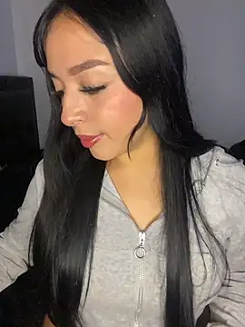 Loren sexx6 online show from 13, 2, 2026