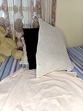 Cherriikenzie online show from 25, 2, 2025