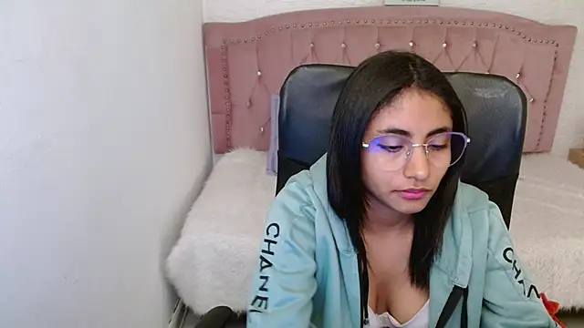 shaneelle online show from 6, 2, 2025