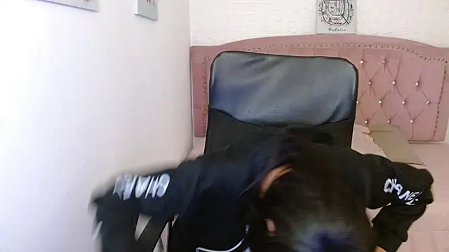 shaneelle online show from 22, 2, 2025