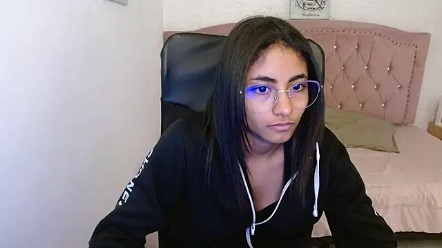 shaneelle online show from 3, 3, 2025