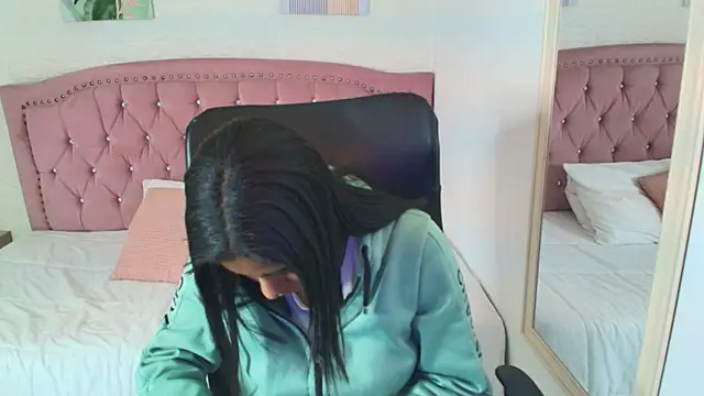 shaneelle online show from 9, 9, 2025