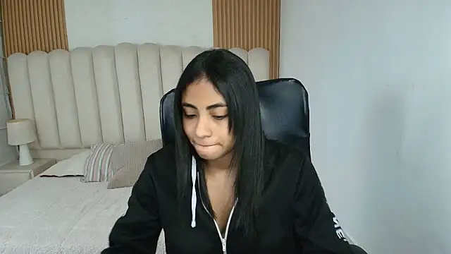 shaneelle online show from 25, 3, 2026