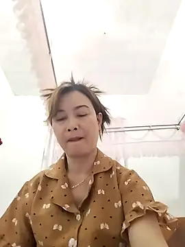 Sexy-ladyboobs20 online show from 31, 12, 2024