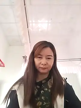 Sexy-ladyboobs20 online show from 5, 1, 2025