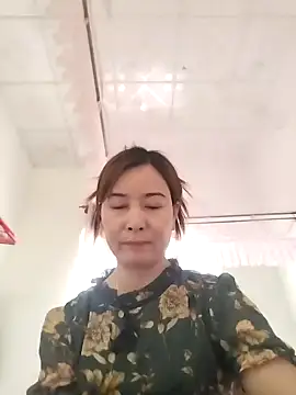 Sexy-ladyboobs20 online show from 5, 1, 2025